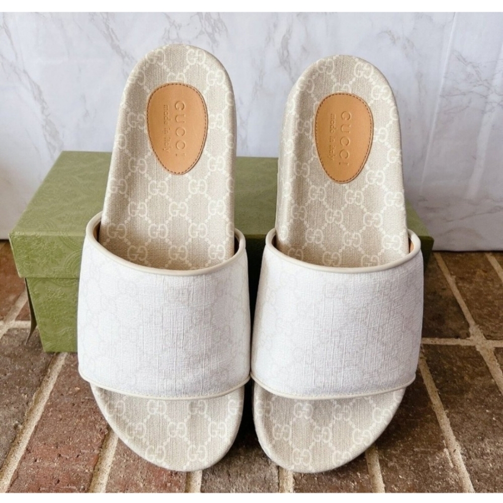 Gucci Slides in Cream/Ivory UK8 US Men's 8.5 US Woman's 10.5 - Full Inclusion - Picture 2 of 10